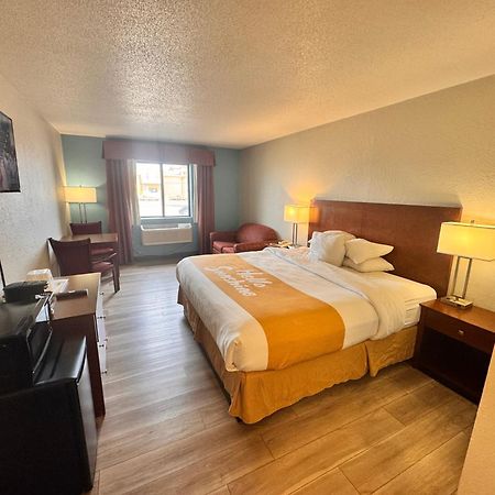 Days Inn By Wyndham Salina I-70 Luaran gambar
