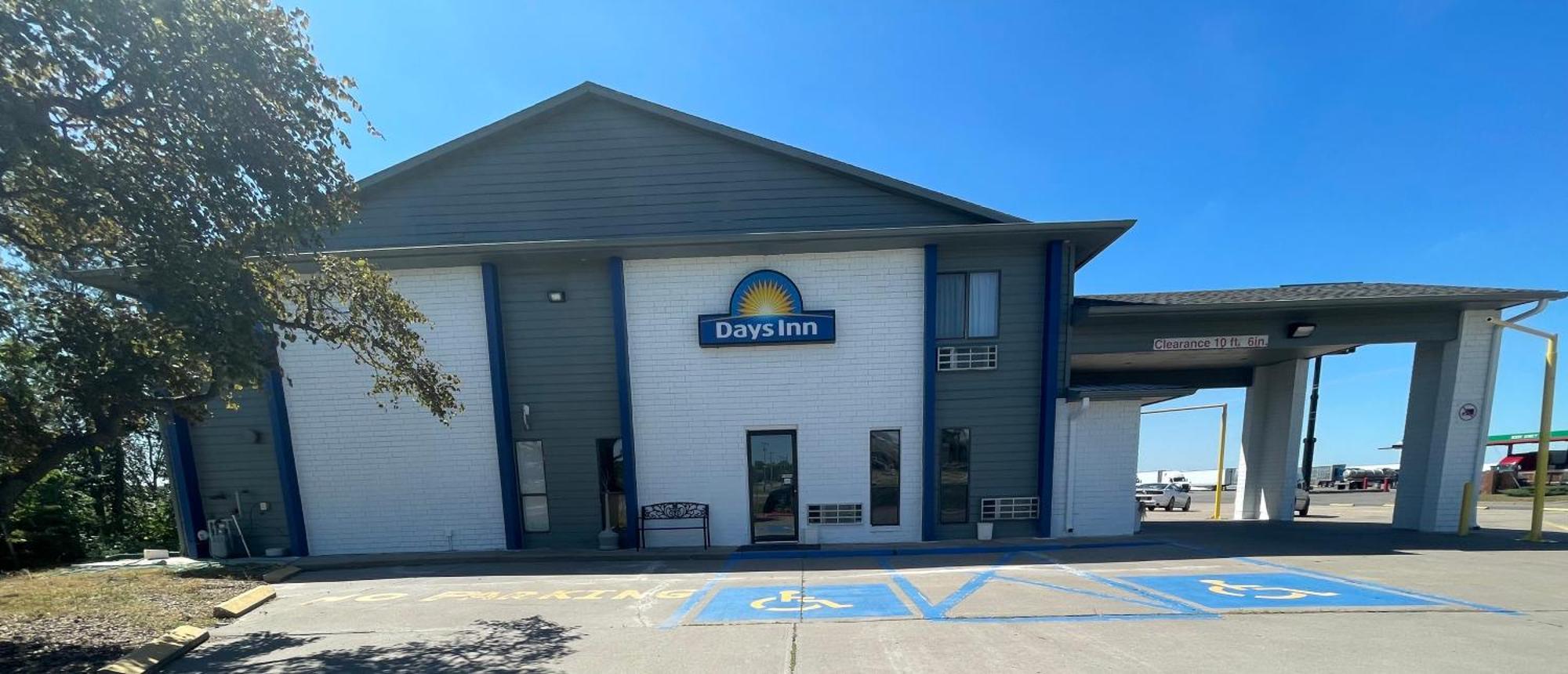 Days Inn By Wyndham Salina I-70 Luaran gambar