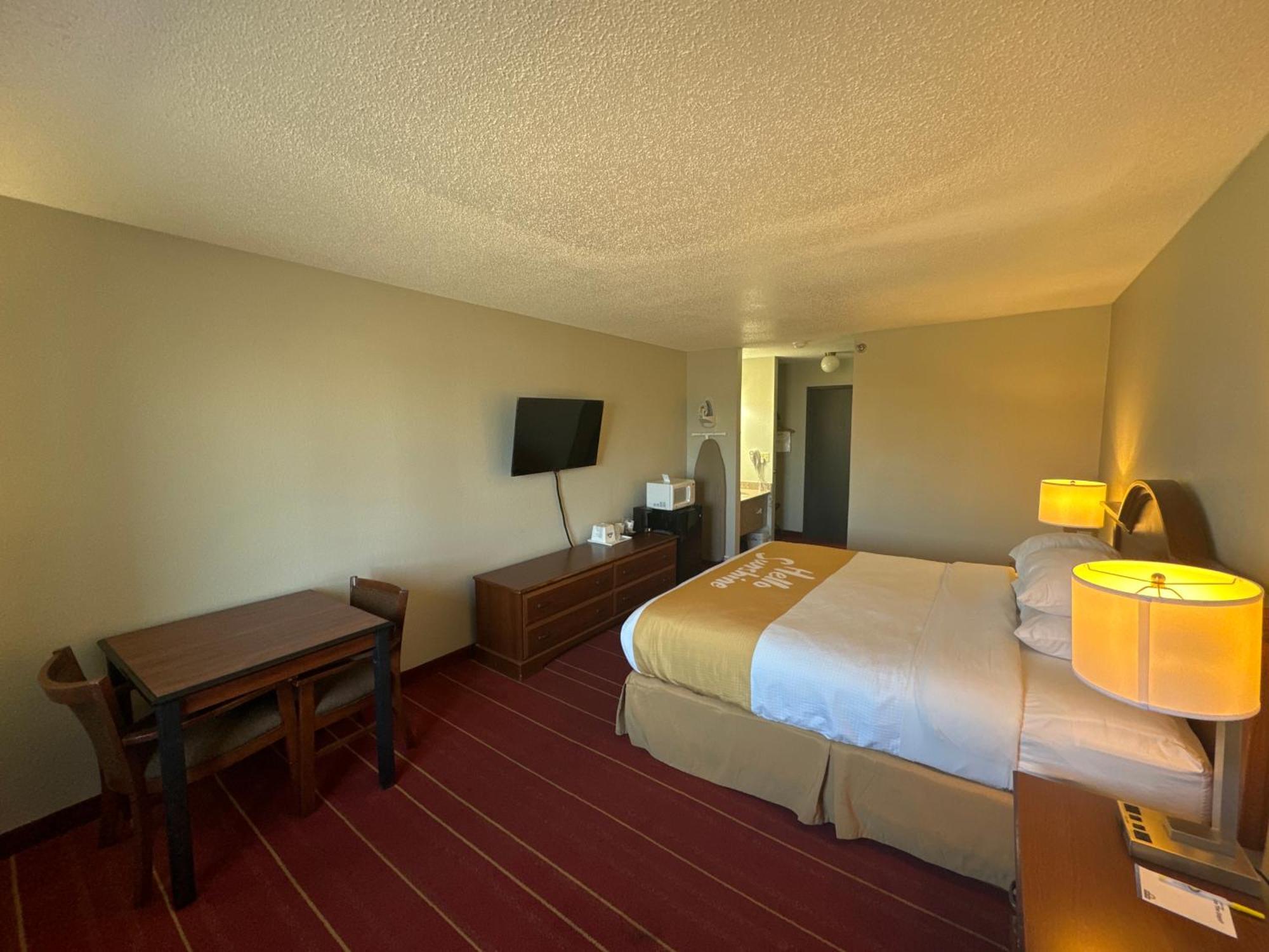 Days Inn By Wyndham Salina I-70 Luaran gambar