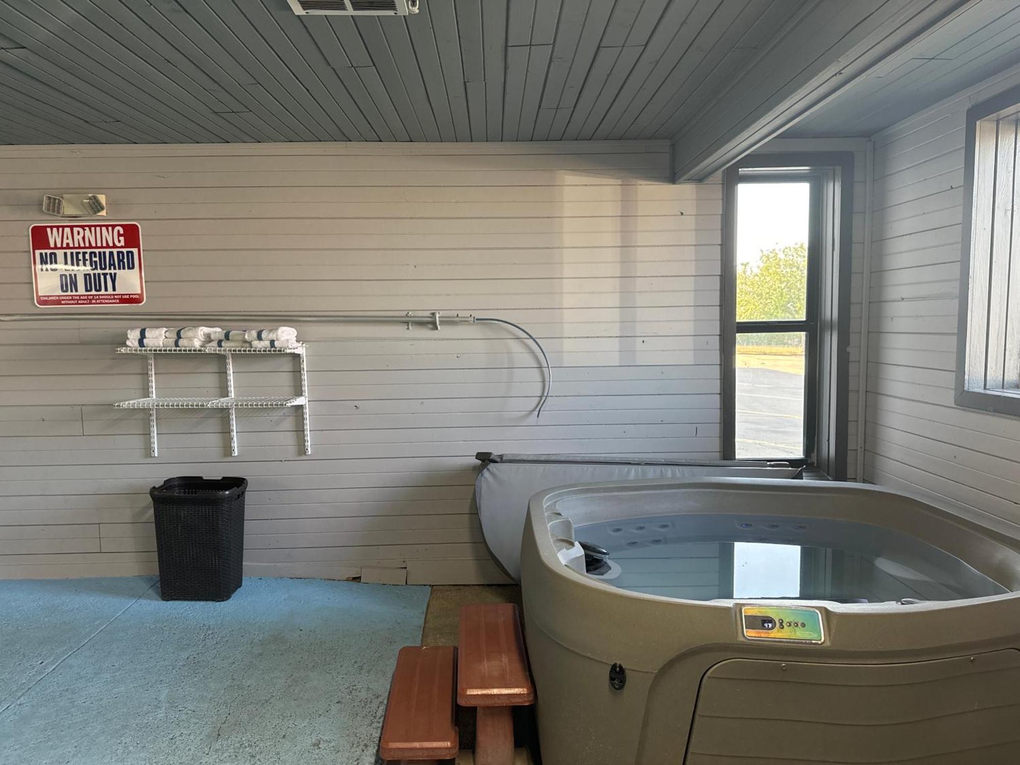 Days Inn By Wyndham Salina I-70 Luaran gambar
