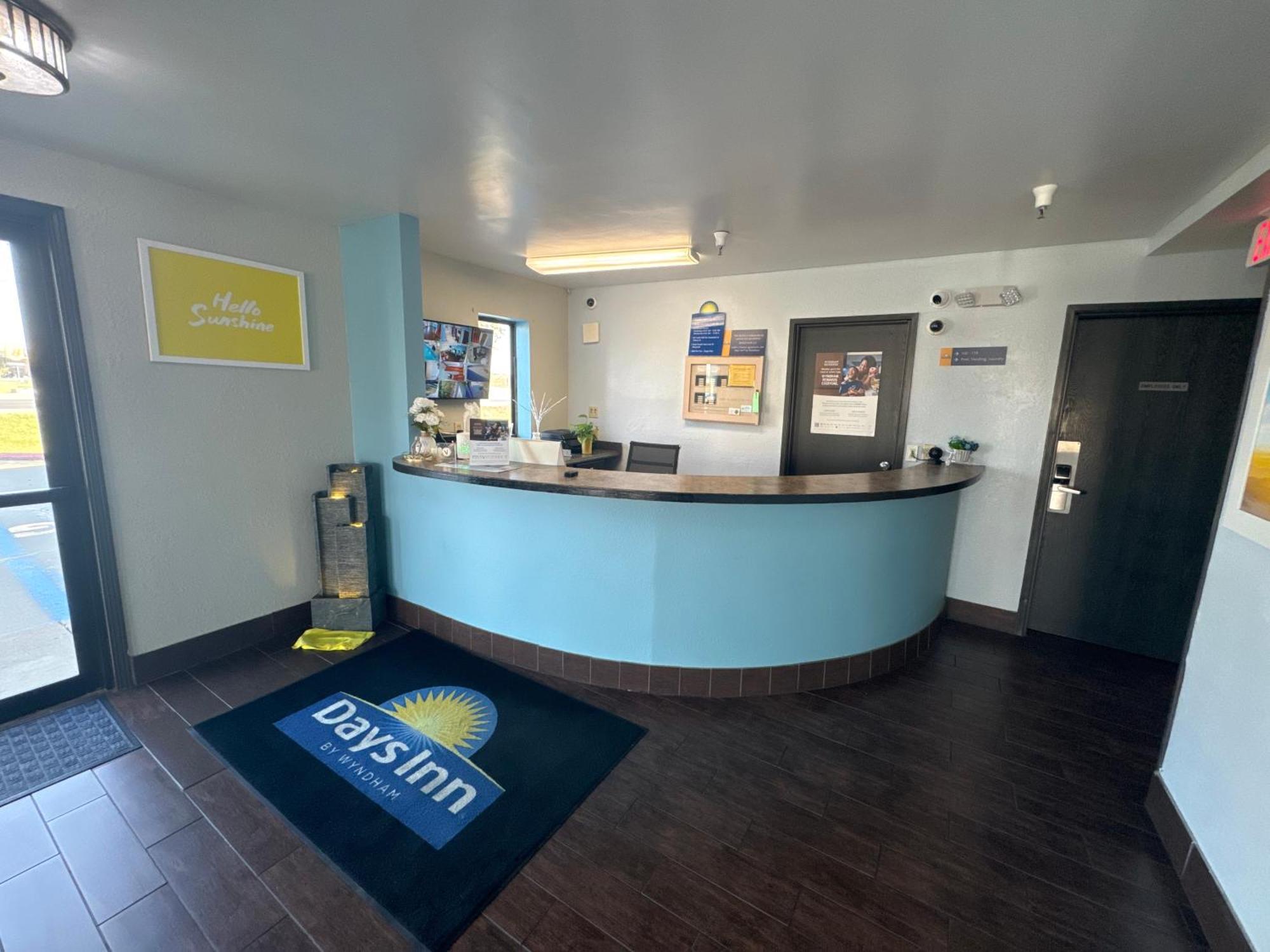 Days Inn By Wyndham Salina I-70 Luaran gambar