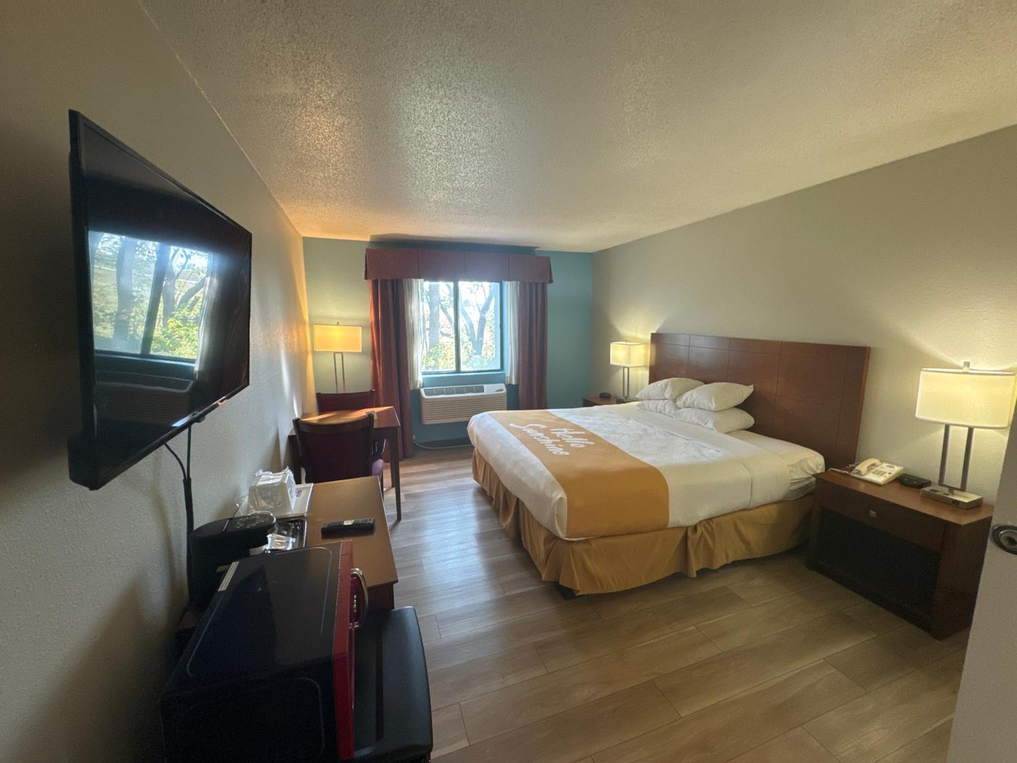 Days Inn By Wyndham Salina I-70 Luaran gambar