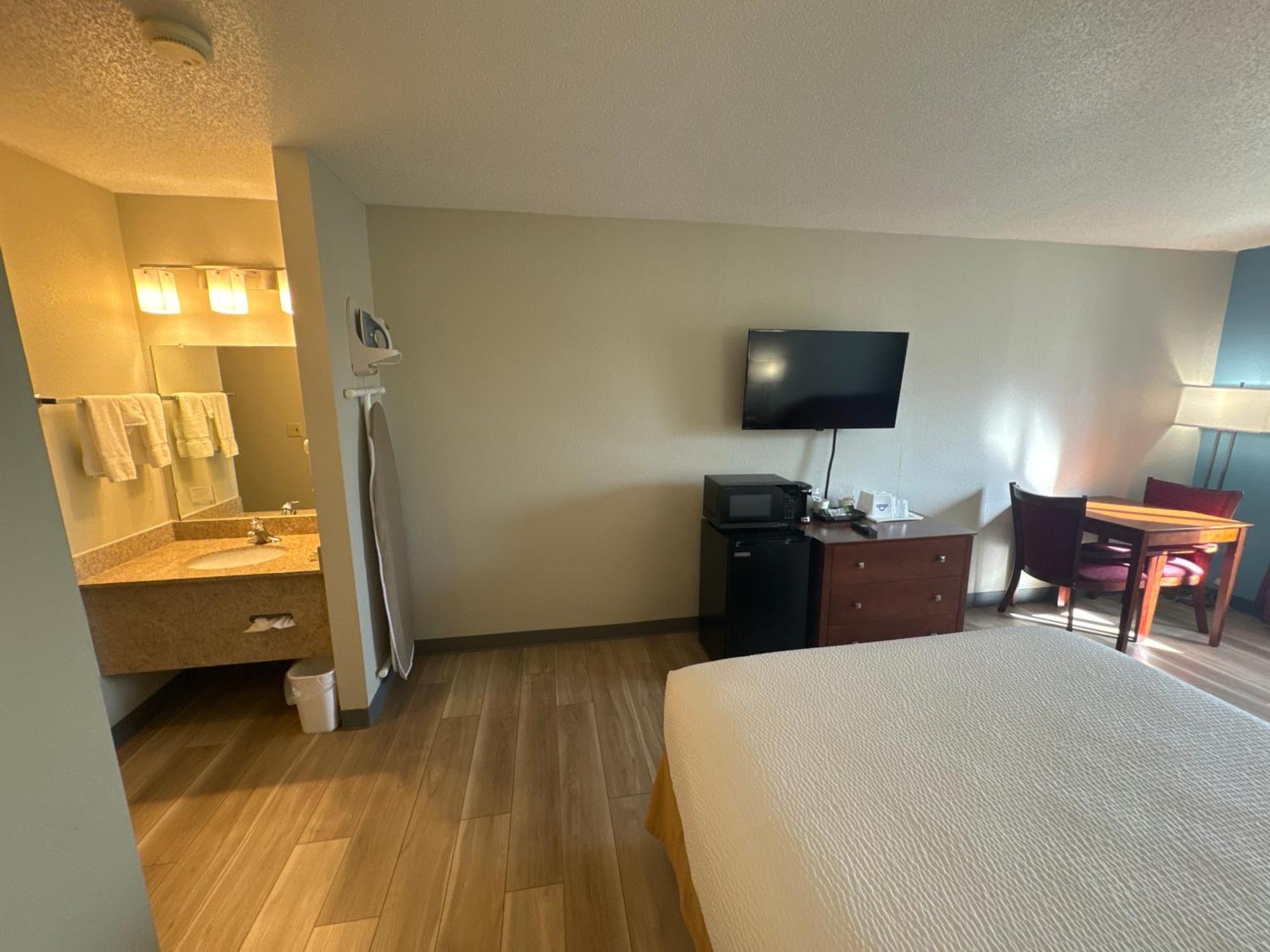 Days Inn By Wyndham Salina I-70 Luaran gambar