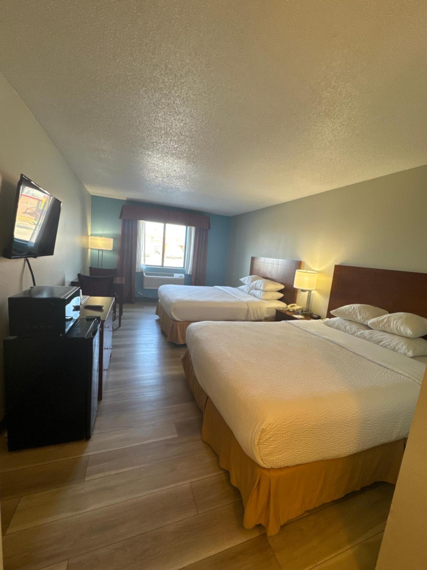 Days Inn By Wyndham Salina I-70 Luaran gambar