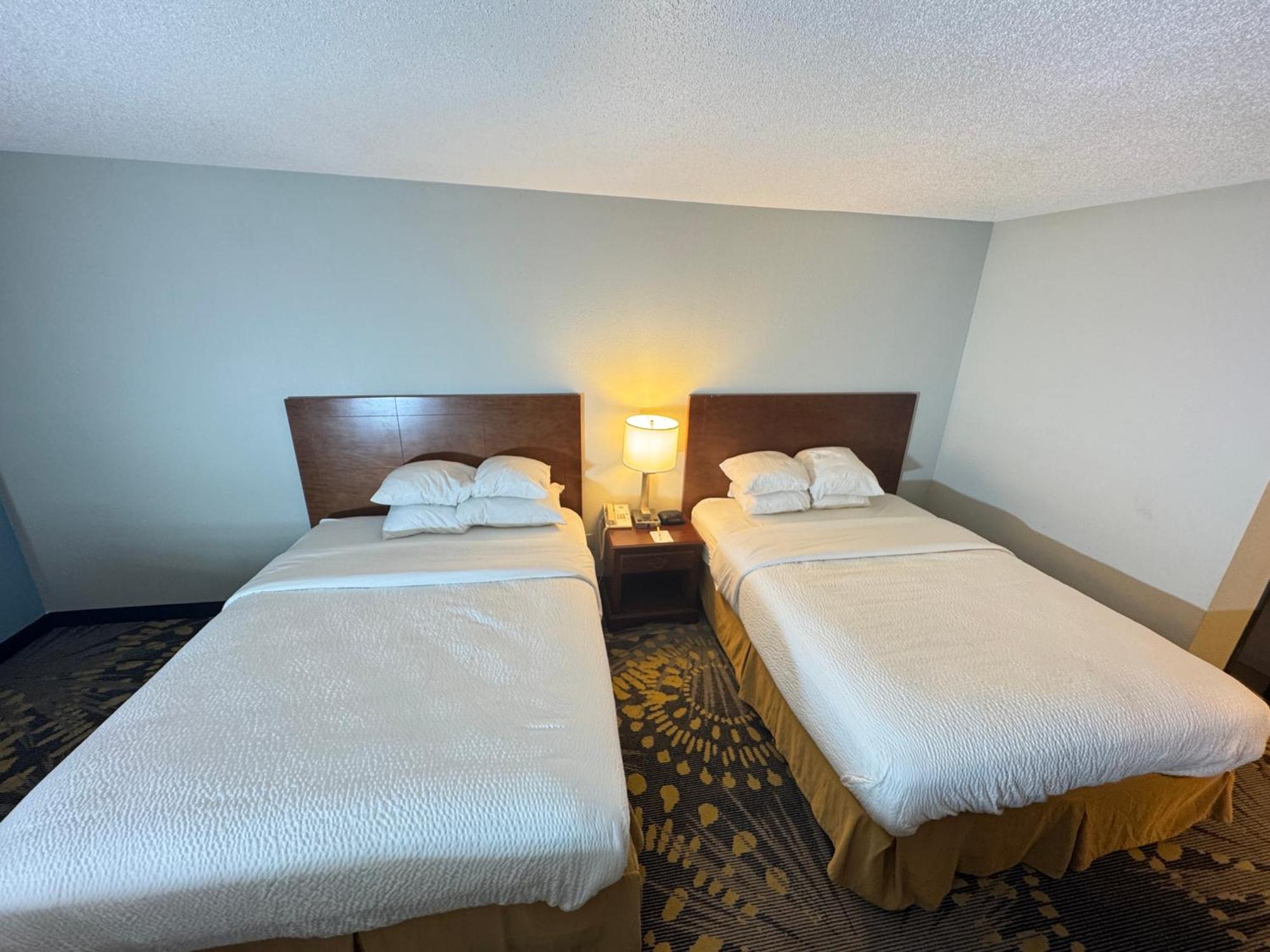 Days Inn By Wyndham Salina I-70 Luaran gambar