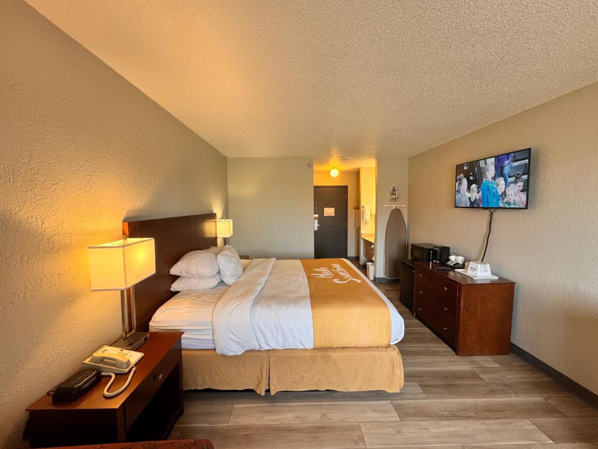 Days Inn By Wyndham Salina I-70 Luaran gambar