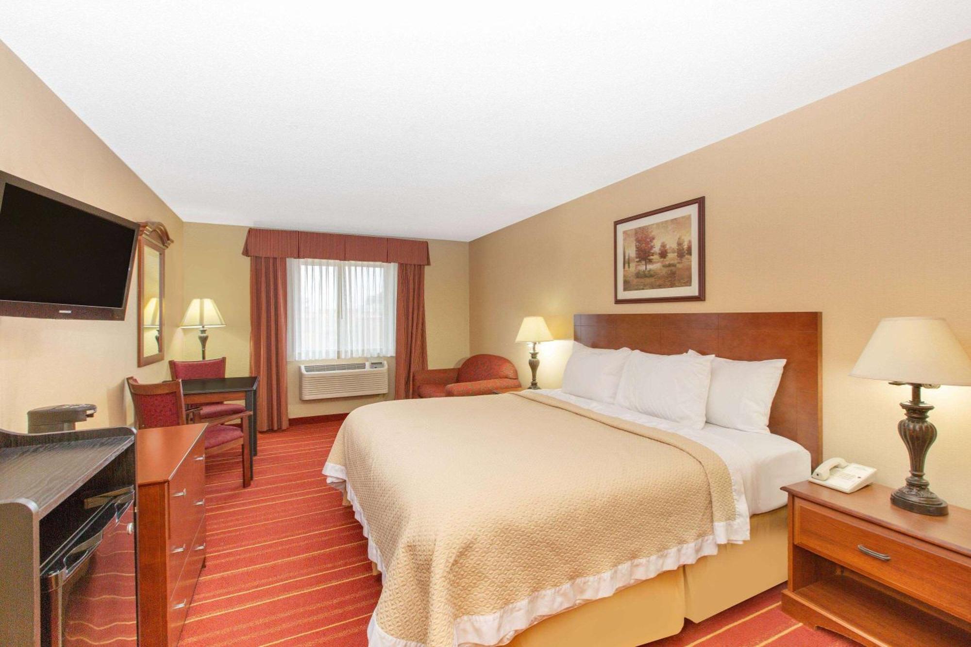 Days Inn By Wyndham Salina I-70 Luaran gambar