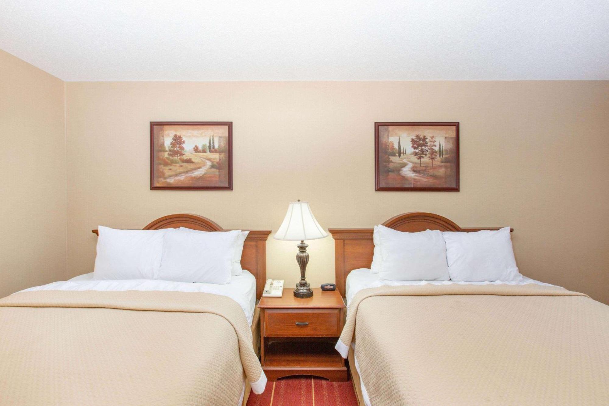 Days Inn By Wyndham Salina I-70 Luaran gambar