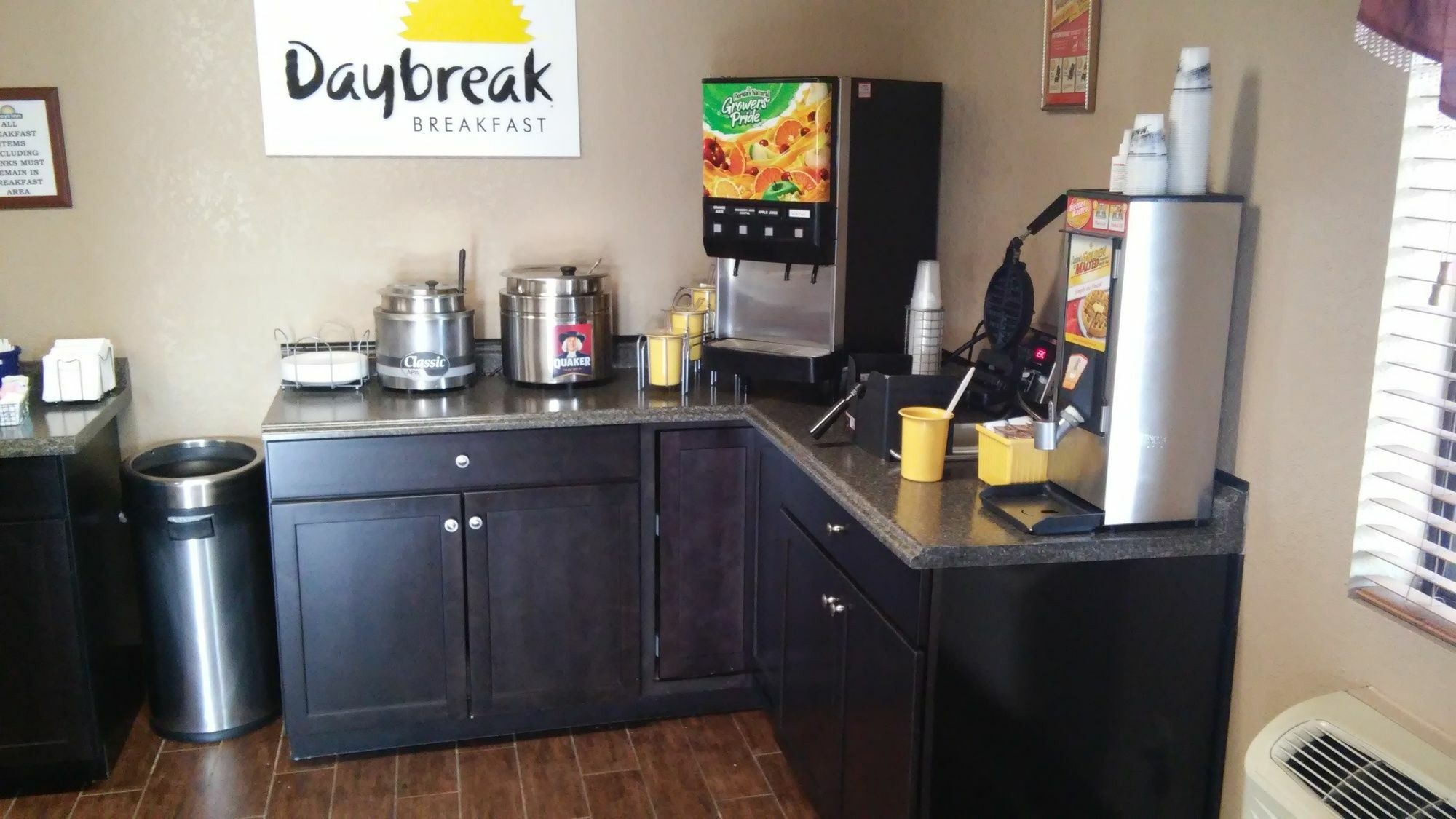 Days Inn By Wyndham Salina I-70 Luaran gambar